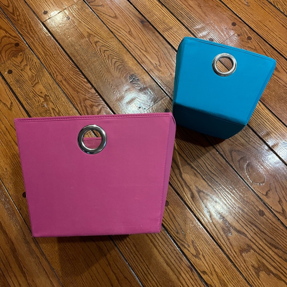 Cute storage bins !!! 2 different sizes (purple is larger) ** NON REFUNDABLE **